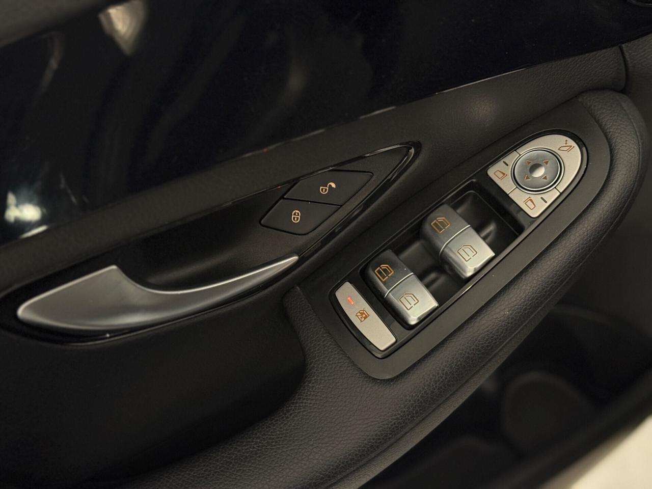 Mercedes-benz C 220d Berlina Sport Automatico !