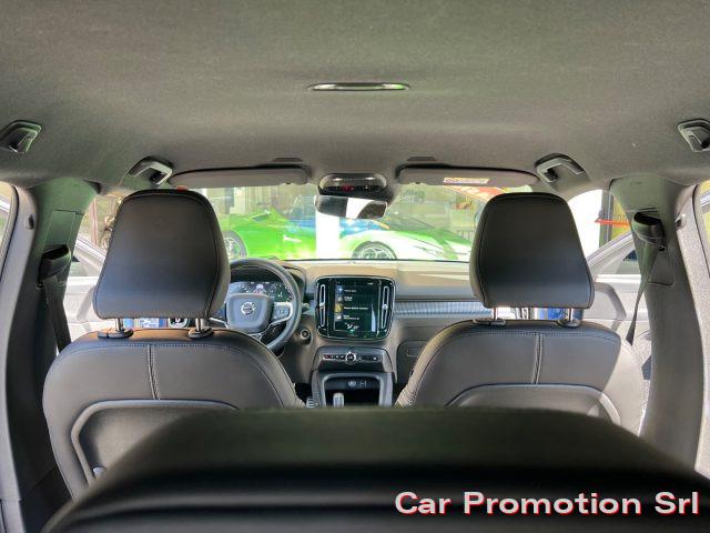 VOLVO XC40 T3 R-design