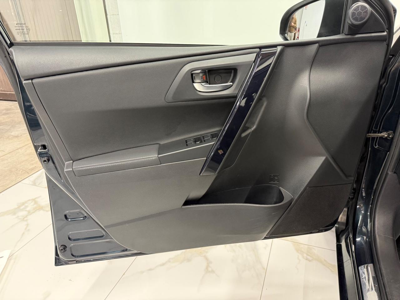 Toyota Auris 1.6 D-4D Active