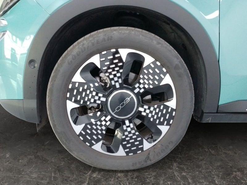 FIAT 600 1.2 hybrid La Prima 110cv auto