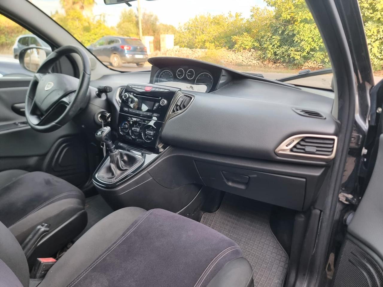 Lancia Ypsilon 1.3 MJT 16V 95 CV 5 porte S&S Gold