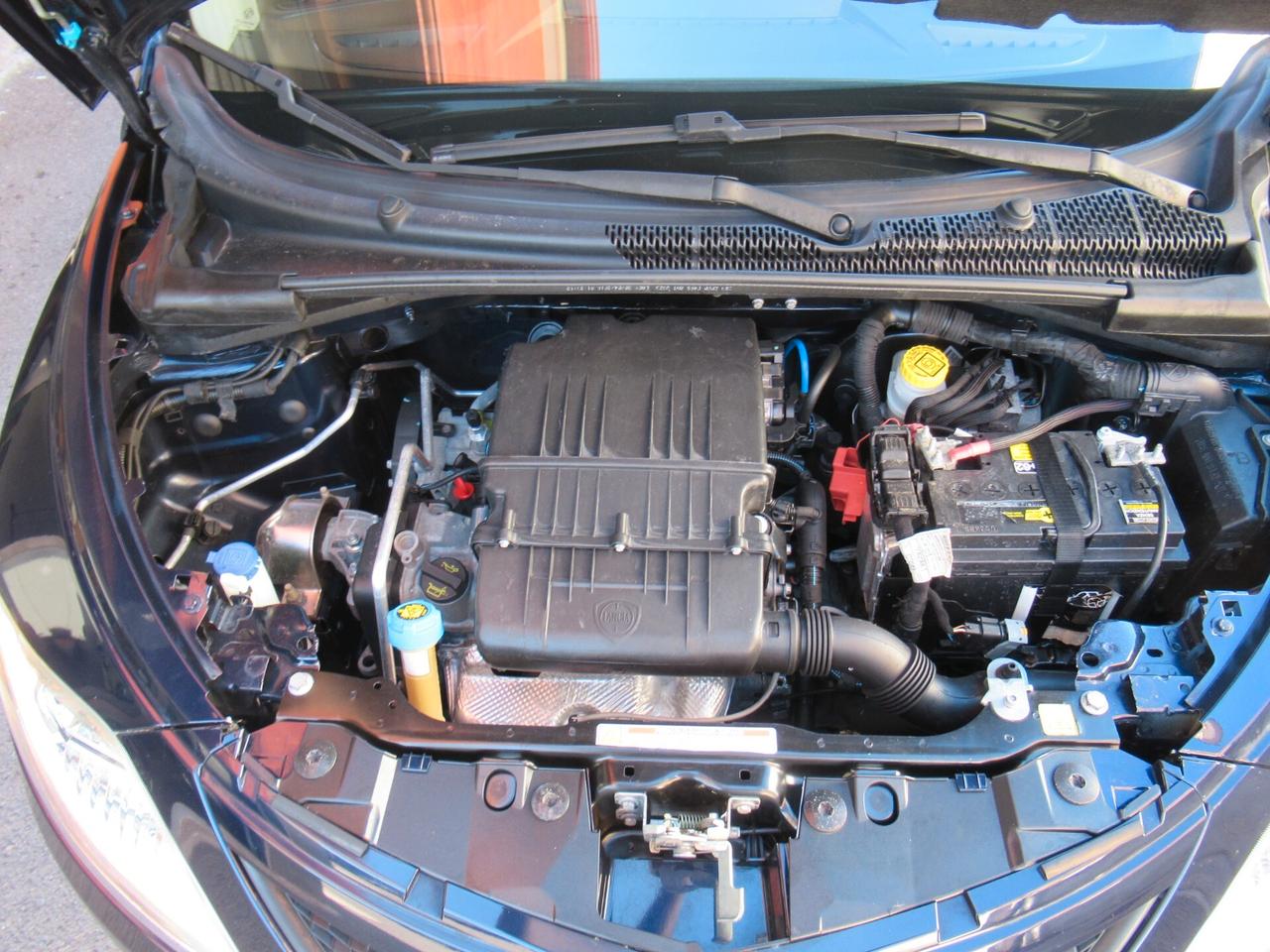 Lancia Ypsilon 1.2 69 CV 5 porte Gold