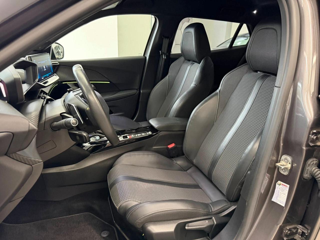 Peugeot 2008 BlueHDi 130 S&S EAT8 GT Line