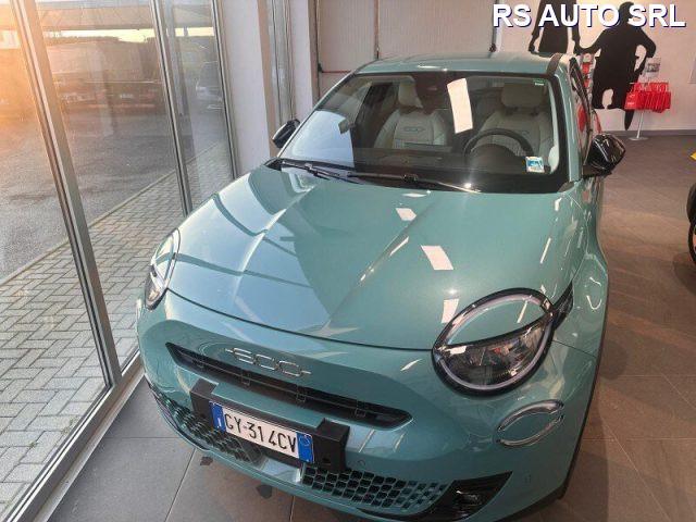 FIAT 600 600 Hybrid 100 CV DCT MHEV La Prima