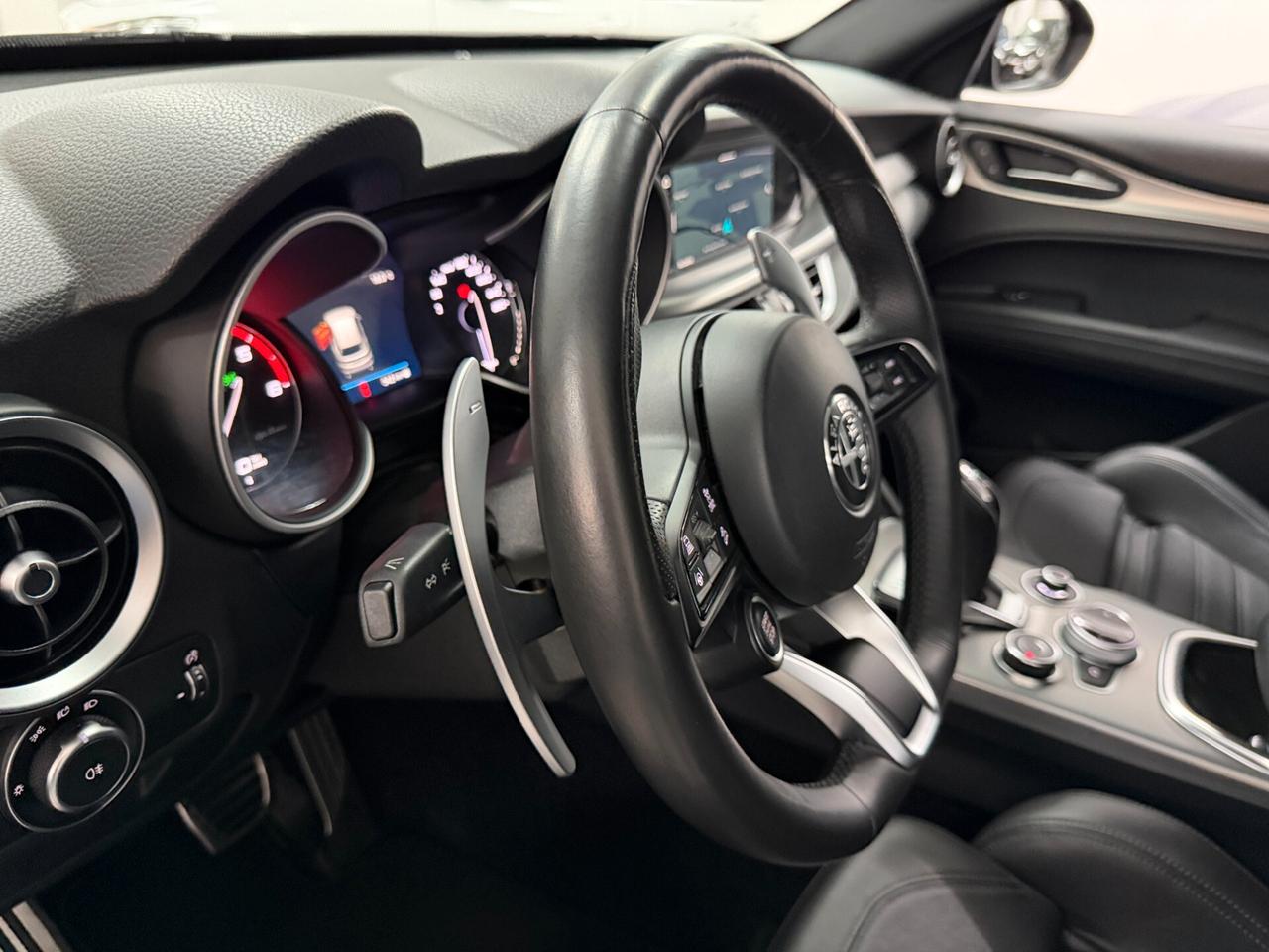 Alfa Romeo Stelvio 2.2 TD 210 CV VELOCE Q4 TAGLIANDI DISTRIBUZIONE ESEGUITA GOMME NUOVE UNICO PROPRIETARIO PERFETT