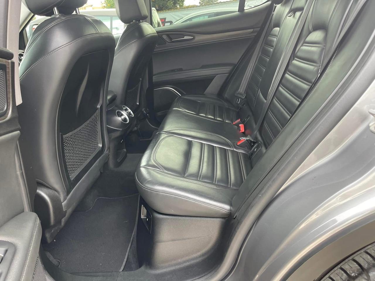 Alfa Romeo Stelvio Executive AT8 Q4 2.2 TurboDiesel 210cv