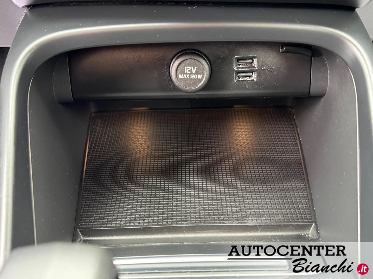 Volvo XC40 1.5 t4 phev Inscription Expression auto my21