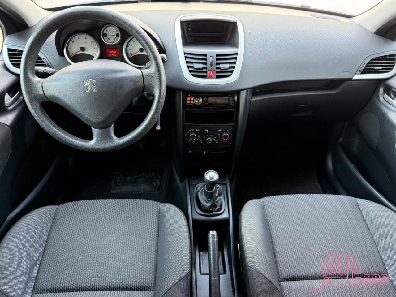 Peugeot 207 1.4 8V 75CV 5p. Active