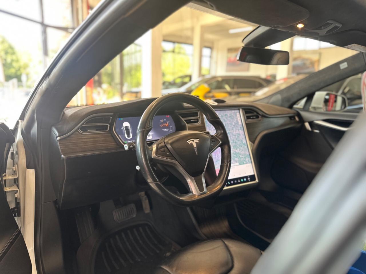 Tesla Model S 85kWh Dual Motor ricariche gratuite
