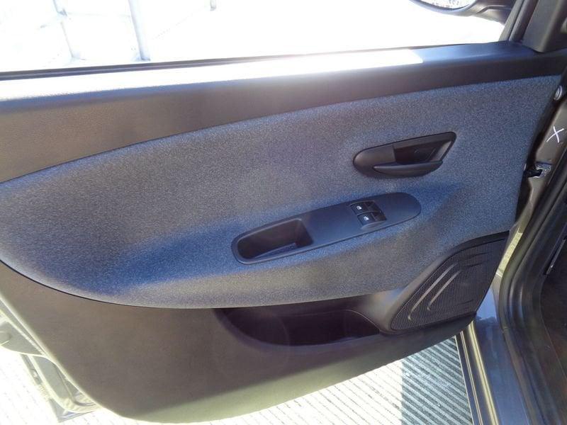 Lancia Ypsilon Ypsilon 1.0 FireFly 5 porte S&S Hybrid Ecochic Silver