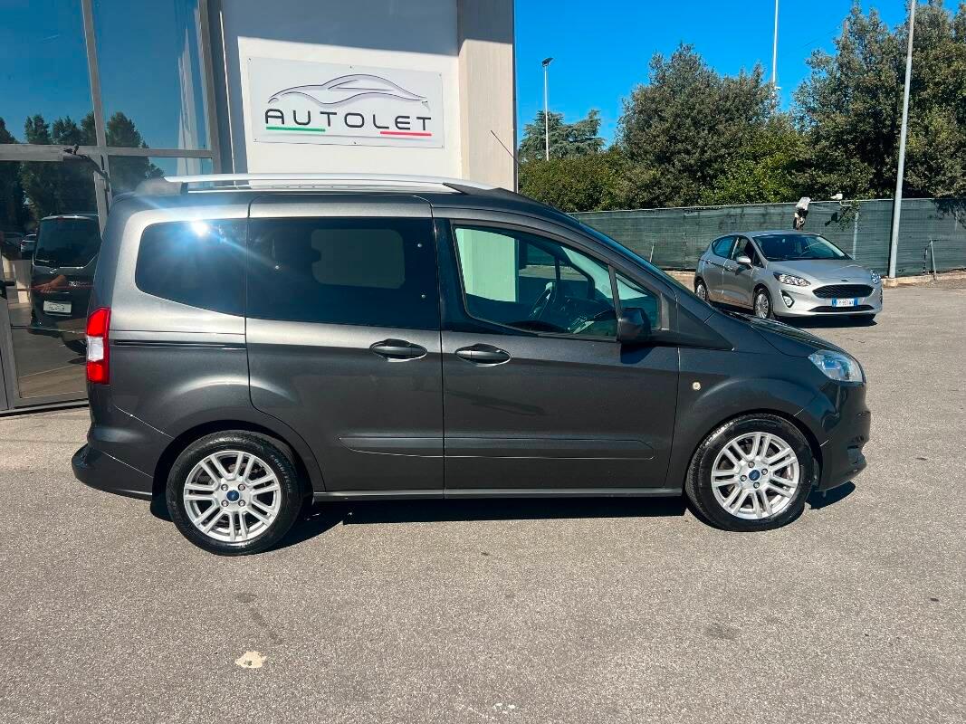 Ford Tourneo Courier Ford Tourneo Courier 1.0 ecob. Titanium
