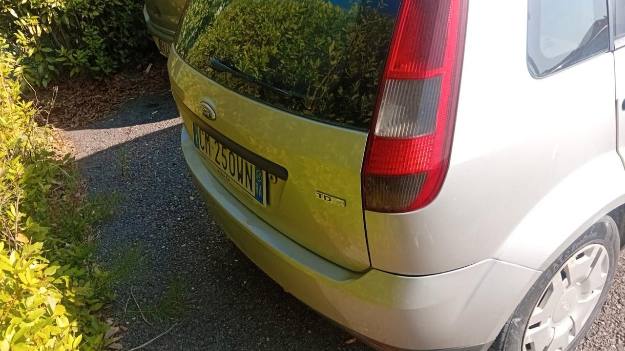 Ford Fiesta 1.4 TDCi 5p. Ghia