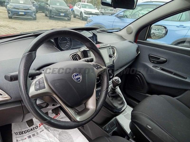 Lancia Ypsilon Ypsilon 1.0 firefly hybrid Gold s&s 70cv