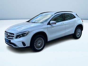 Mercedes GLA 180 180 D Business 7G-DCT