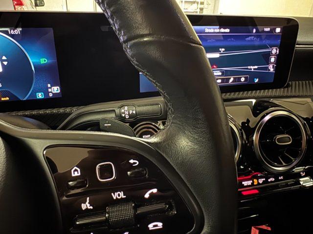 MERCEDES-BENZ A 180 d Automatic Premium