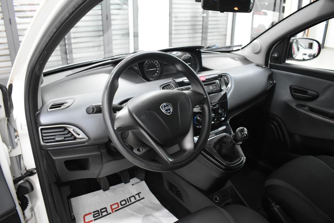 Lancia Ypsilon 1.2 69 CV 5 porte Silver