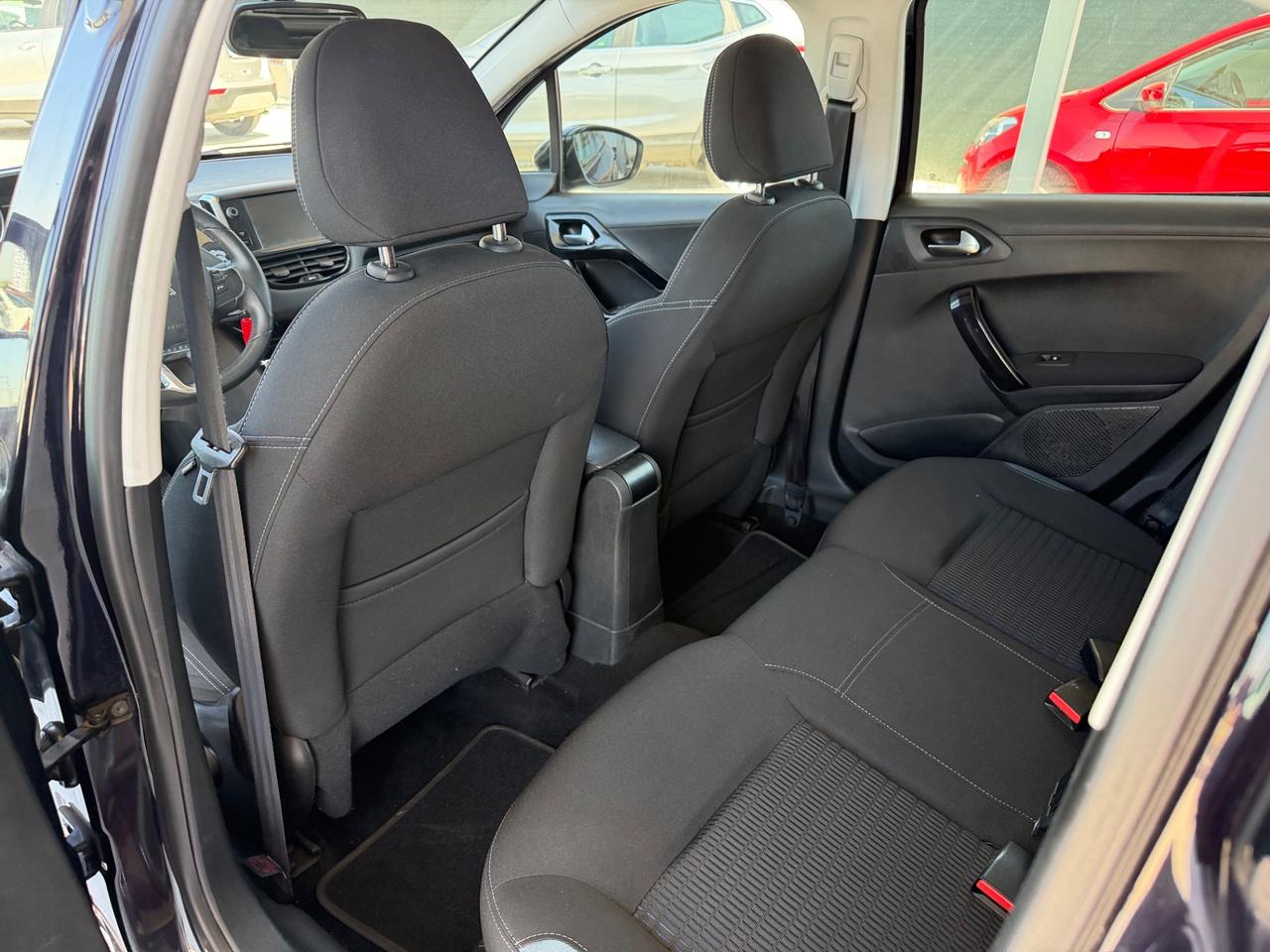 Peugeot 208 1.6 e-HDi 92 CV Stop&Start 5 porte Allure