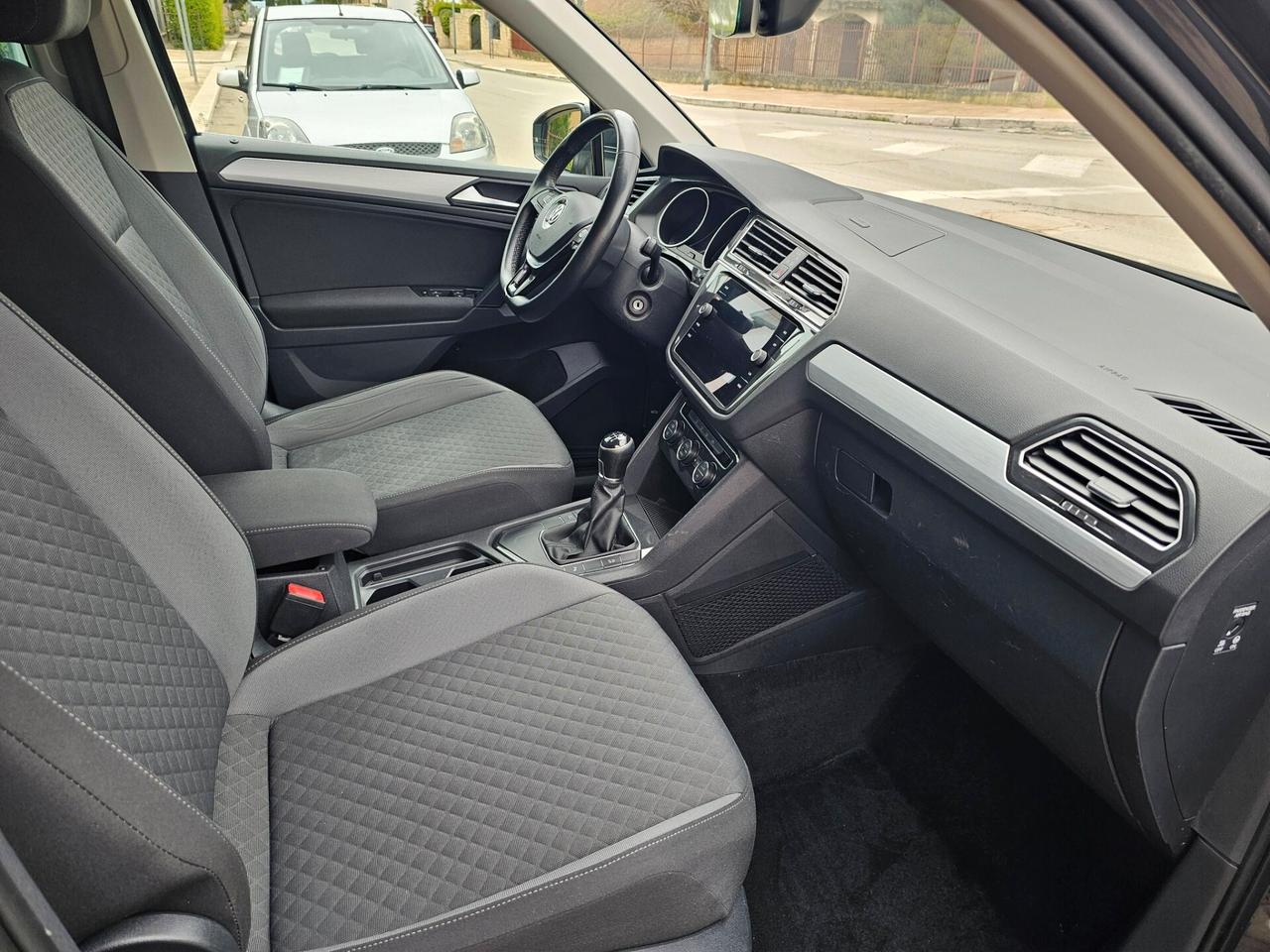 Volkswagen Tiguan 1.6 TDI 115CV Business BlueMotion Technology