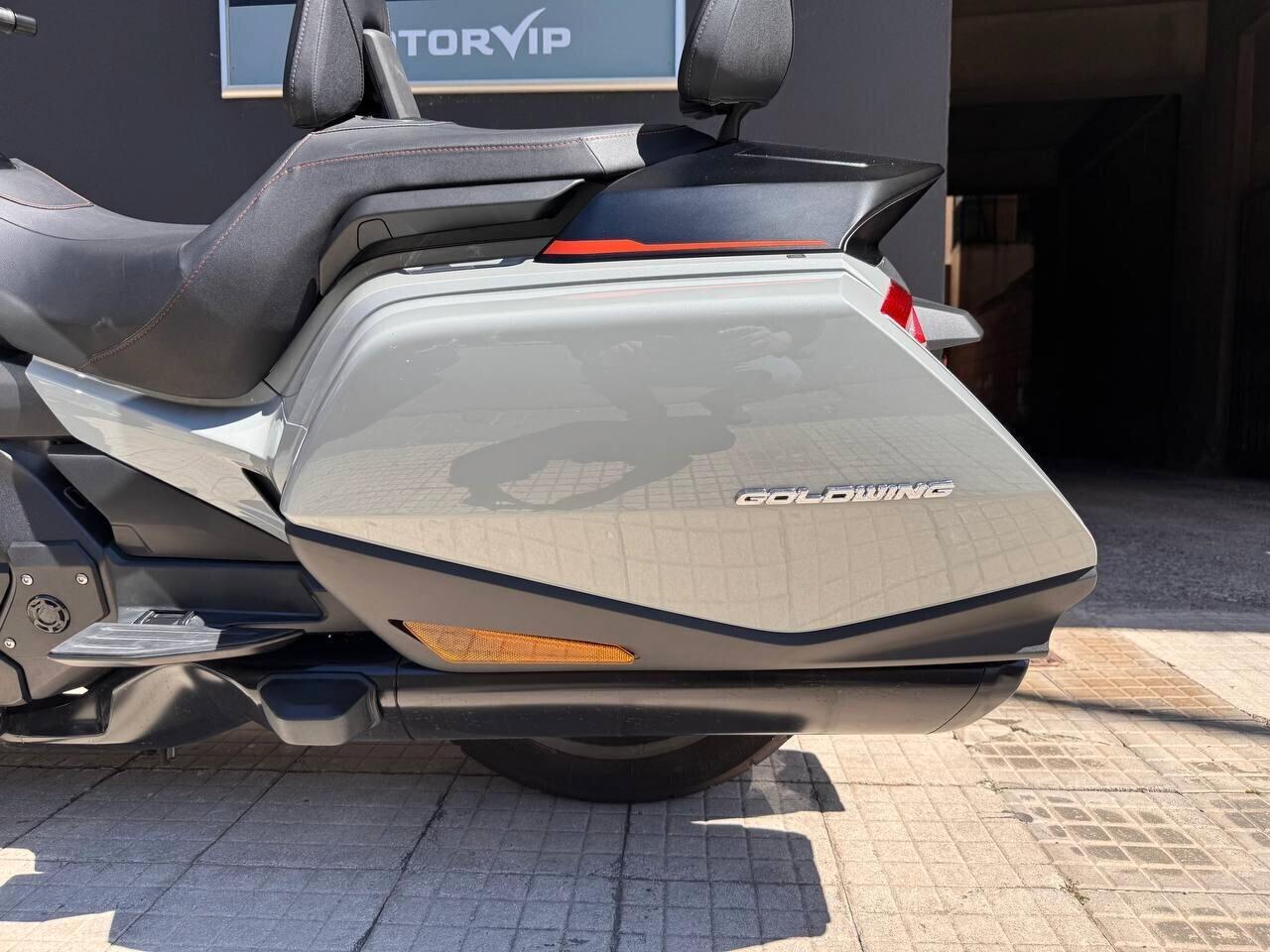 Honda GL 1800 Gold Wing DA 235 € AL MESE