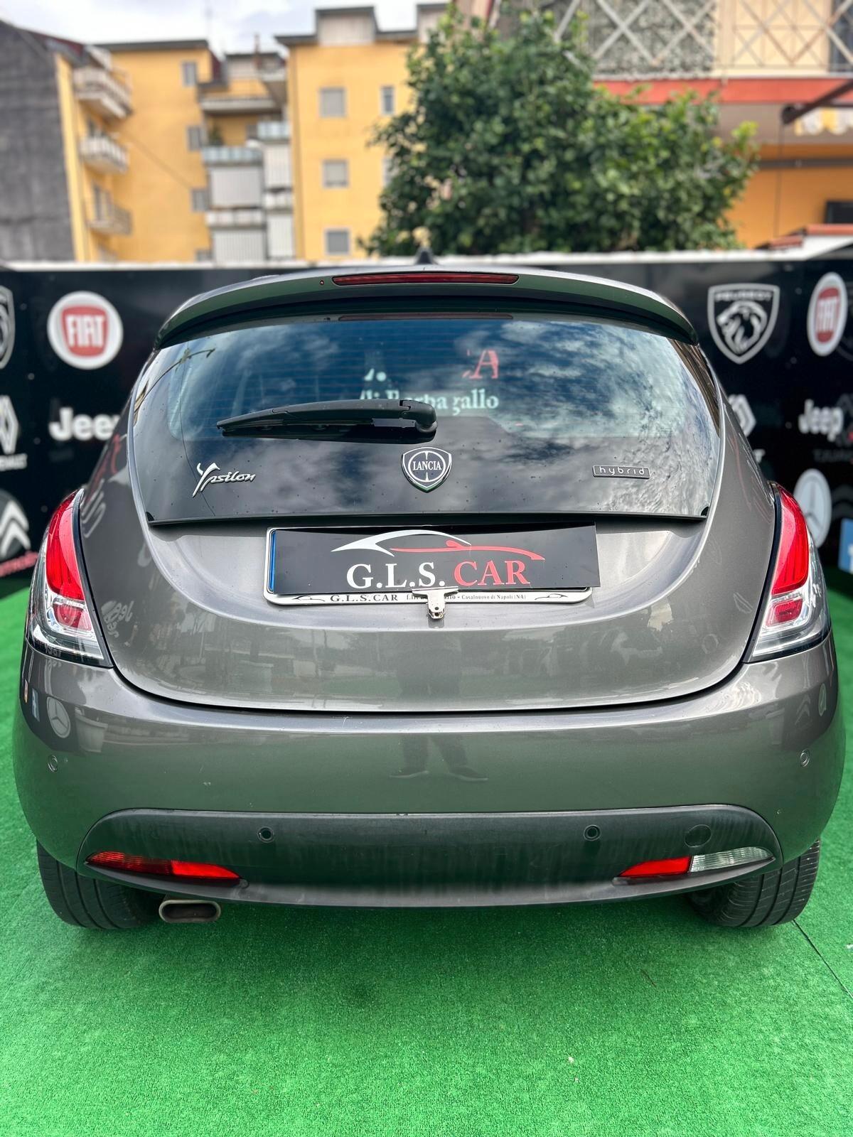 Lancia Ypsilon 1.0 Benzina Hybrid