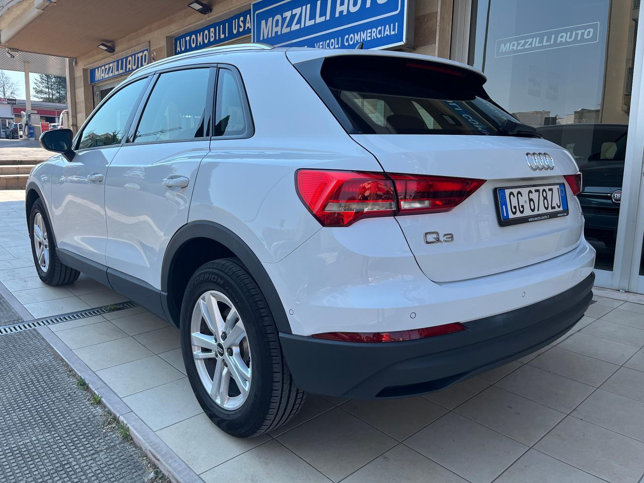 Audi Q3 40 TDI quattro S tronic Business