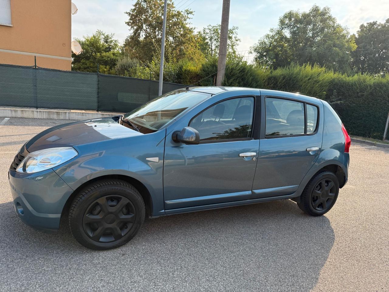 Dacia Sandero 1.4 Gpl - NEOPATENTATI - 12 MESI DI GARANZIA -