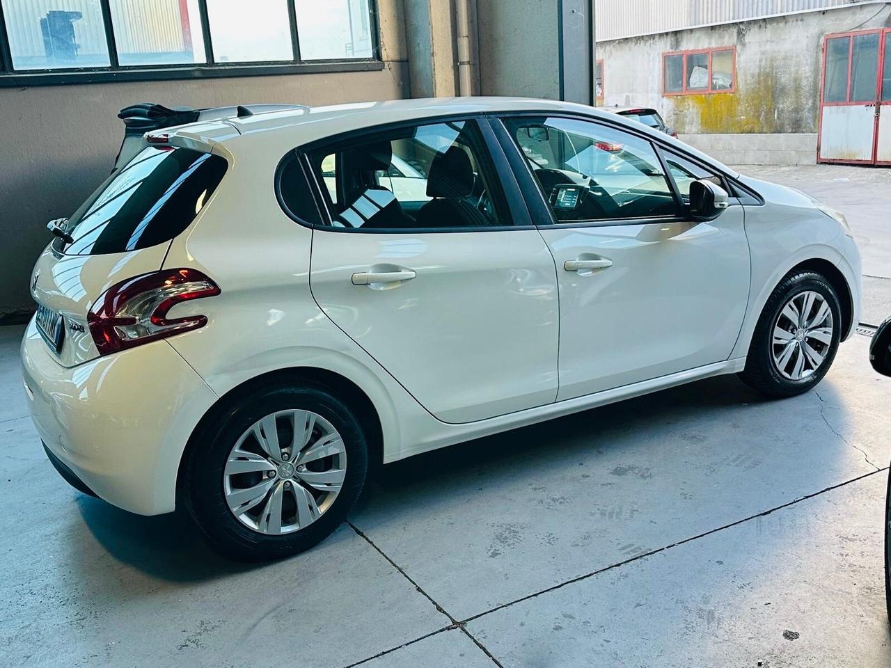 Peugeot 208 1.2 VTi 82 CV 5 porte Active benzina e gpl