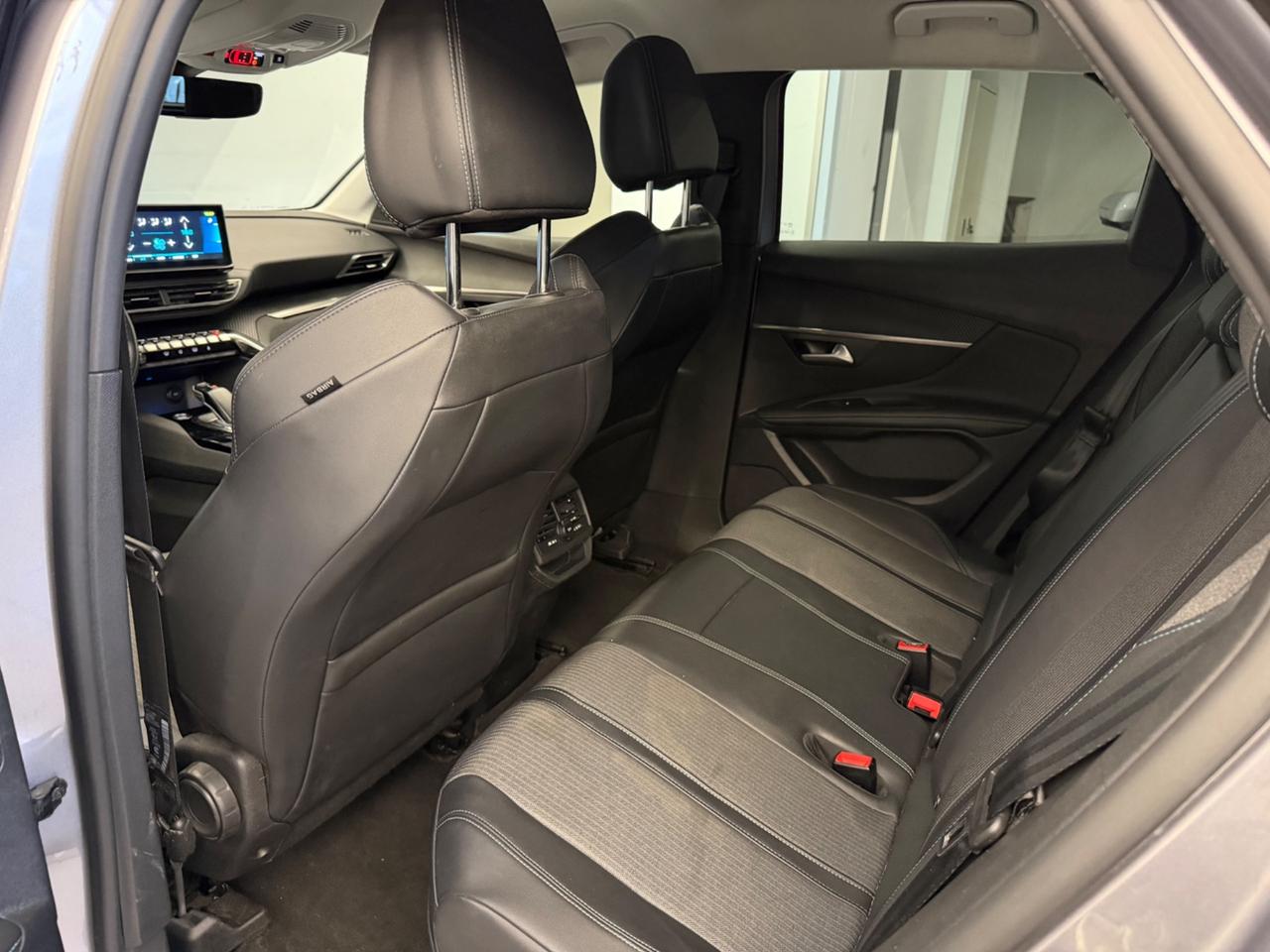 Peugeot 3008 Hybrid 225 e-EAT8 GT iva esposta