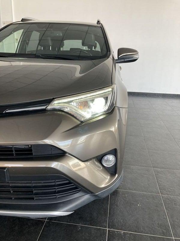 Toyota RAV4 2.5 Hybrid 2WD Style