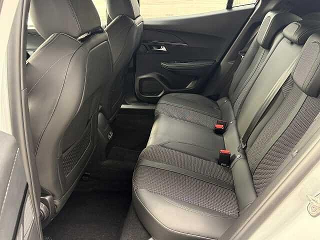 Peugeot 2008 1.2 PureTech 130 CV EAT8 GT