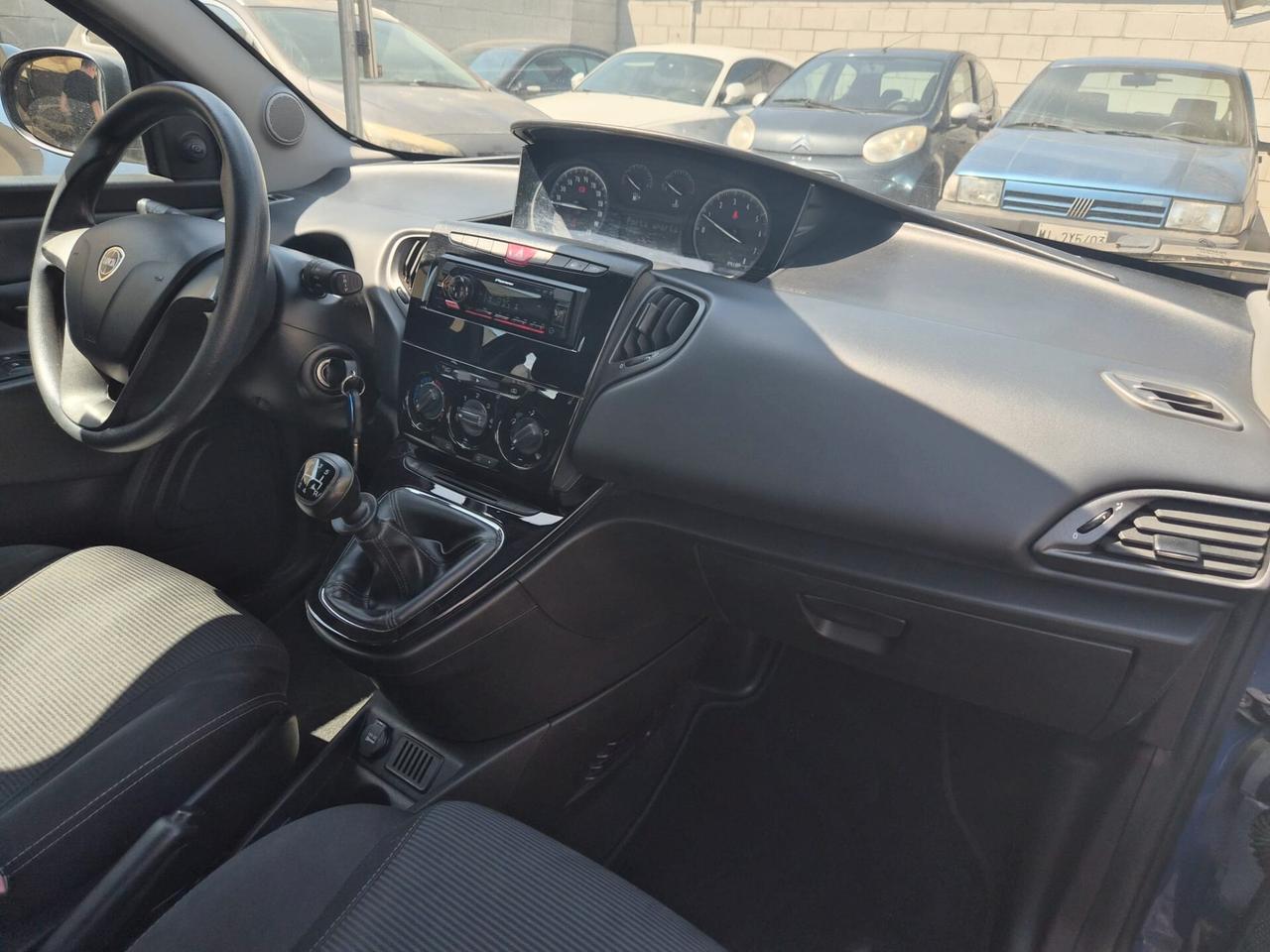 Lancia Ypsilon 1.2 69 CV 5 porte Mya