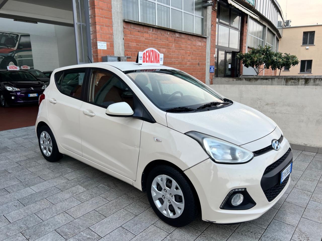 Hyundai i10 1.0 MPI Style. NEOPATENTATO