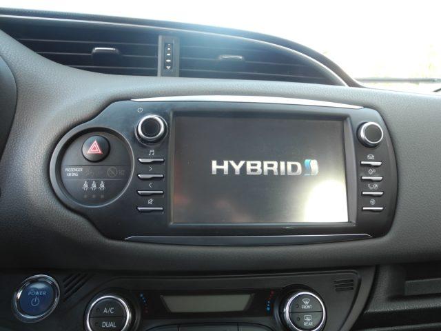 TOYOTA Yaris 1.5 Hybrid 5p. Business -OK NEOPATEN.-"DA VETRINA"