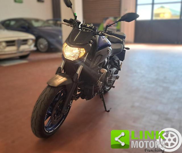 YAMAHA MT-07 .