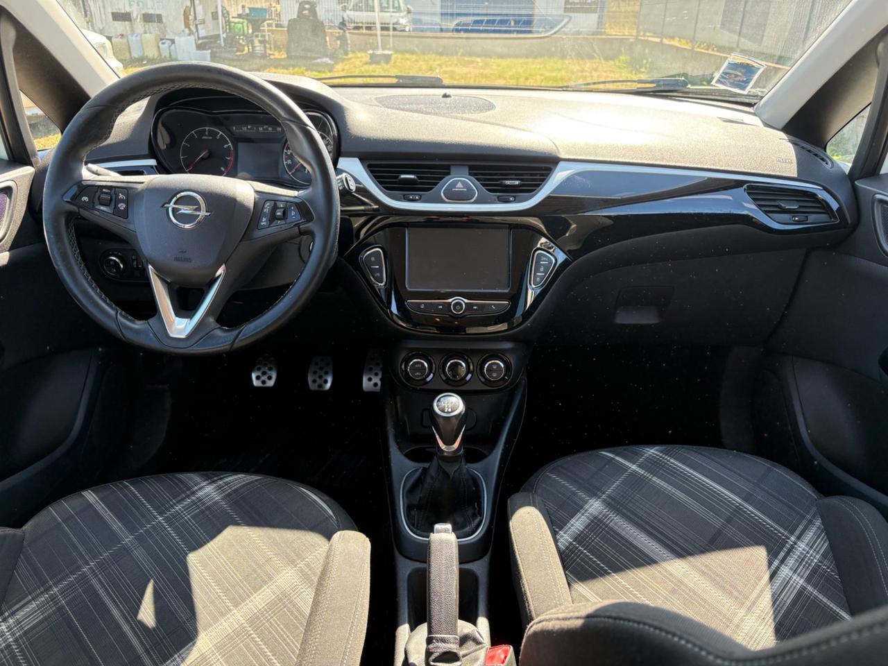 Opel Corsa 1.4 90CV GPL Tech 5 porte b-Color