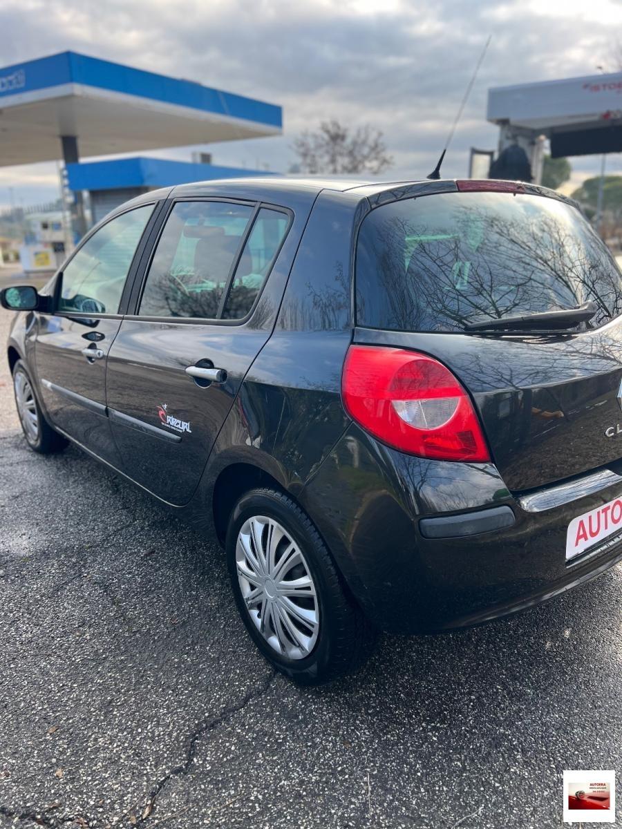RENAULT - Clio - 1.2 5p. Dynamique