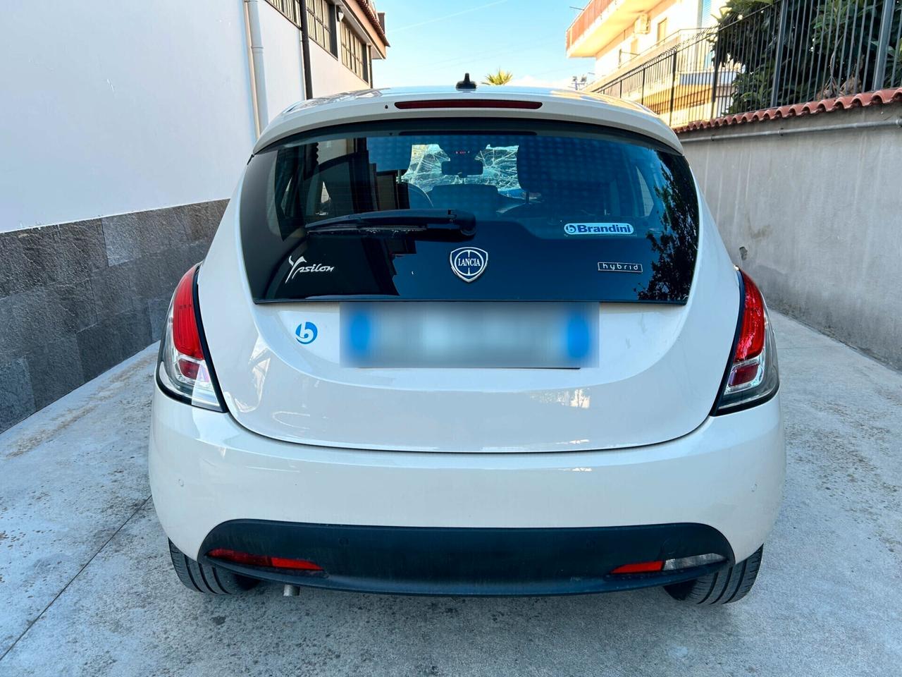 Lancia New Ypsilon 1.0 Hybrid - 2022 Incidentata
