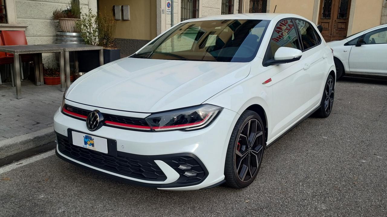 Volkswagen Polo 2.0 TSI DSG GTI