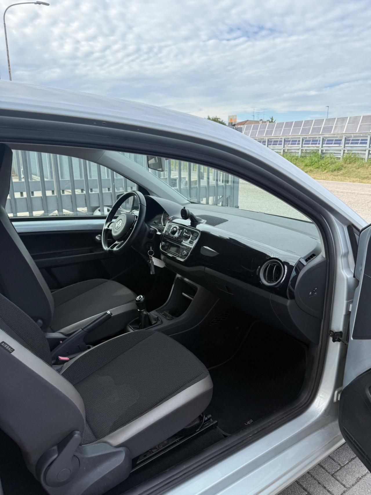 Volkswagen up! 1.0 75 CV 3p. high
