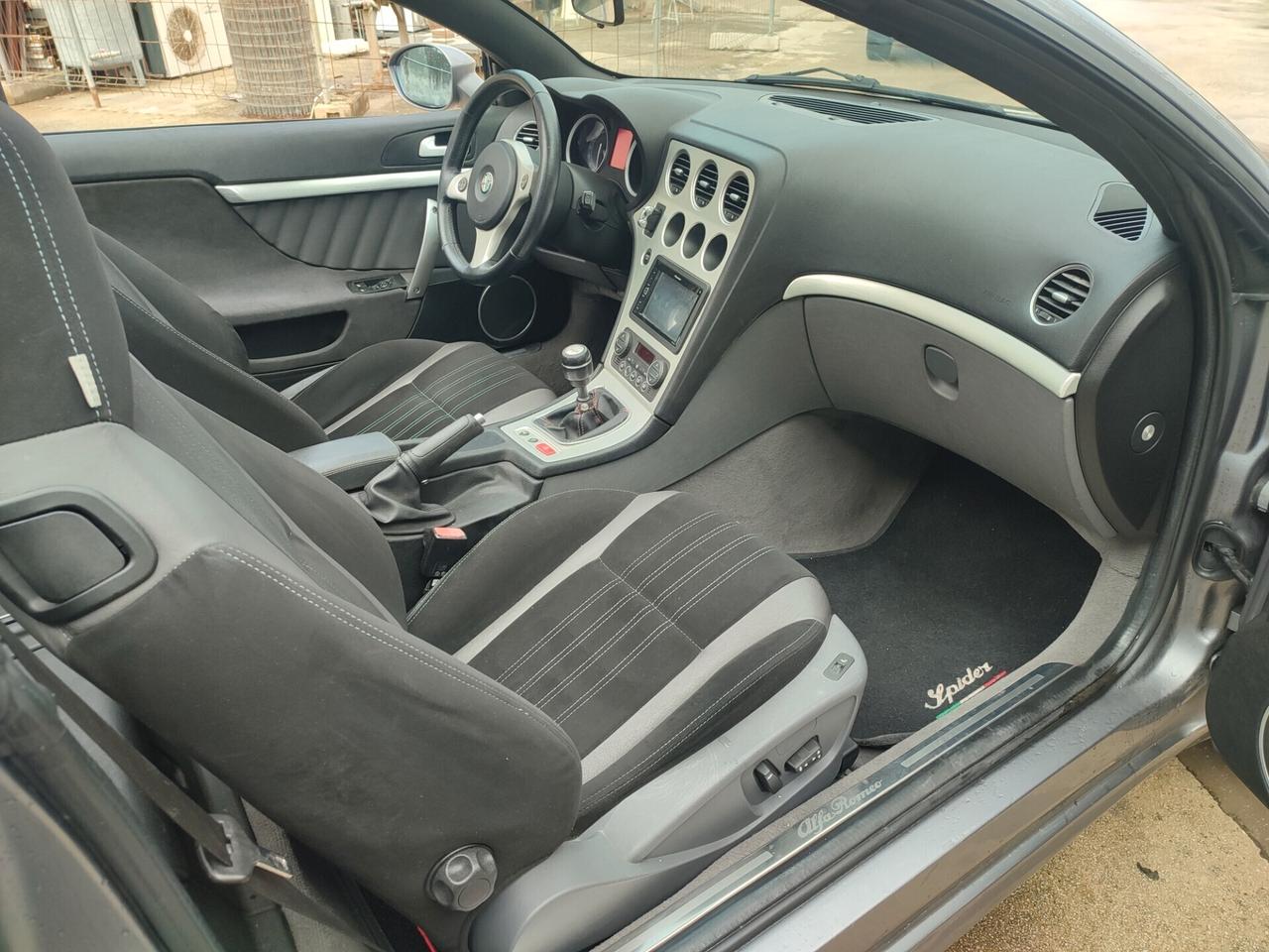 Alfa Romeo Spider 2.4 JTDm 210CV