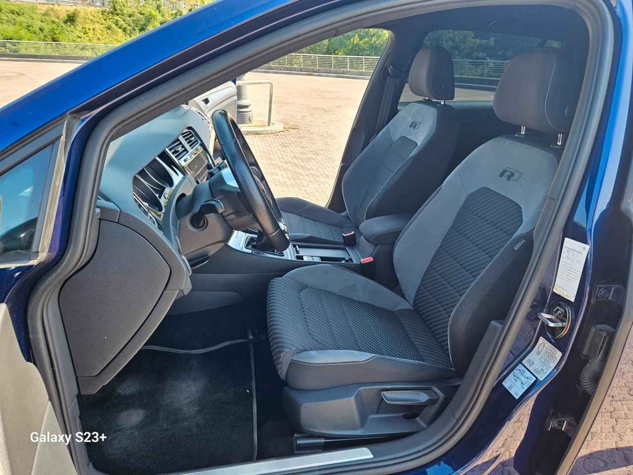Volkswagen Golf 1.5 TSI ACT 5p. R line