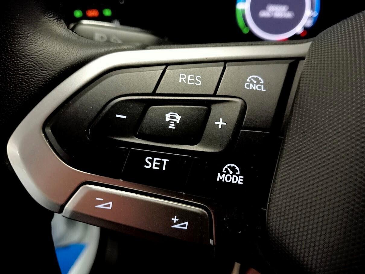 Volkswagen Golf 1.5 TSI eHybrid 204cv DSG 18" LED CAMERA ACC