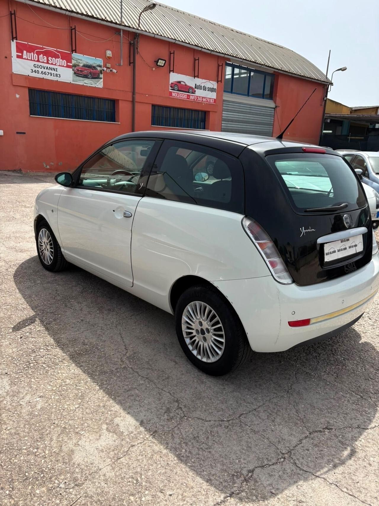 Lancia Ypsilon 1.2 Argento