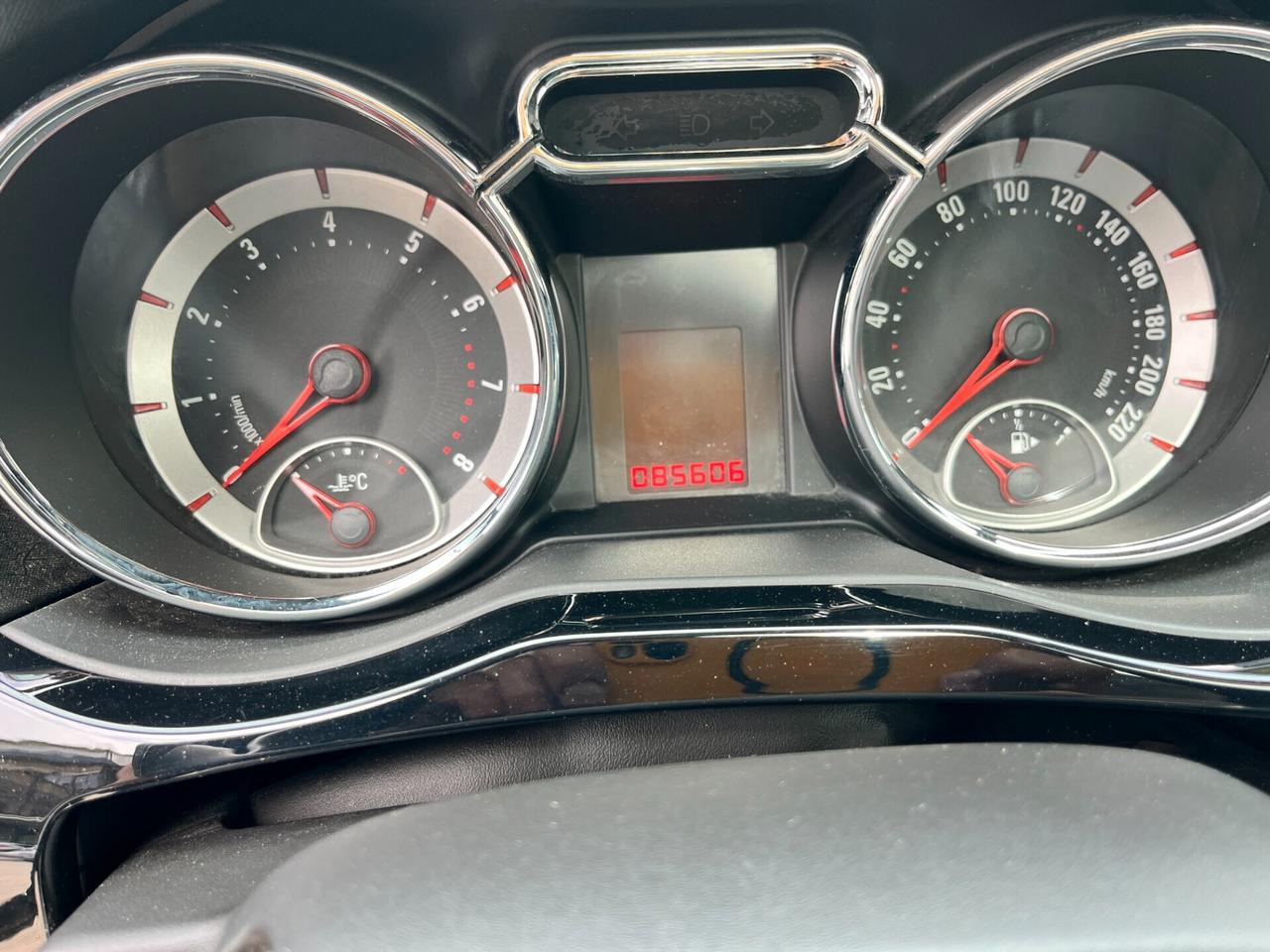 Opel Adam 1.2 70 CV