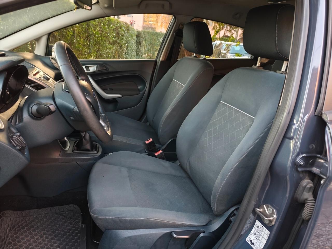 Ford Fiesta 1.2 benz euro 5 5p. gancio traino