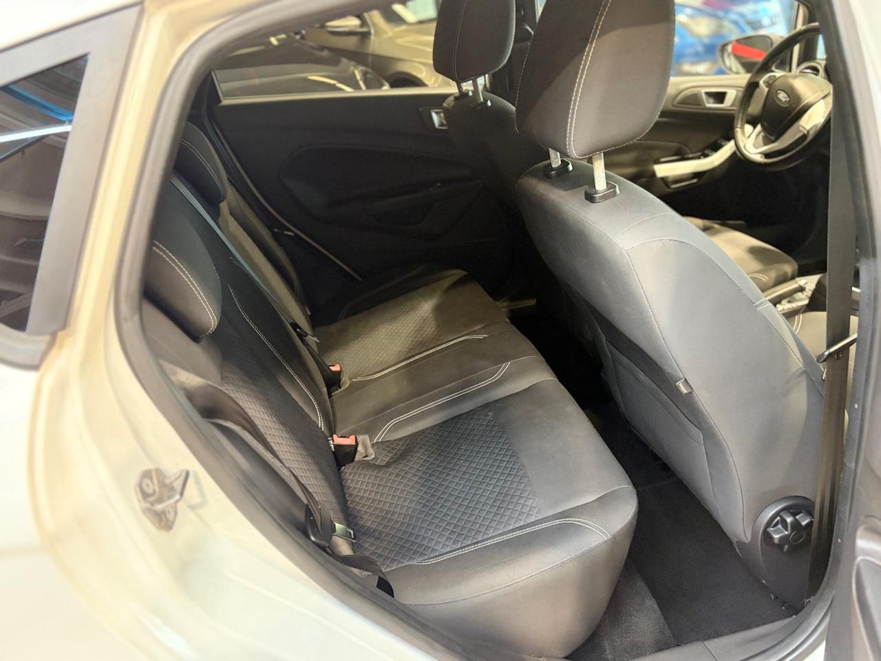 Ford Fiesta 1.0 82CV 5 porte Black & White Edition