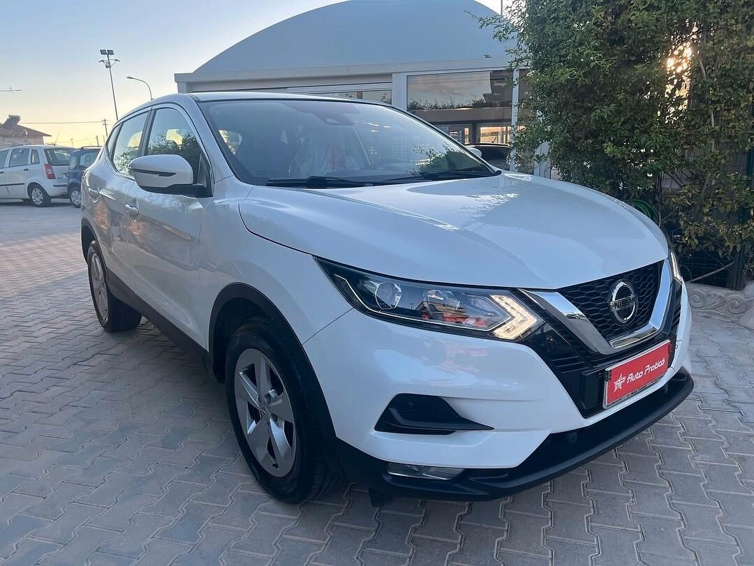 Nissan Qashqai 1.5 dCi 115 CV Business con telecamera posteriore