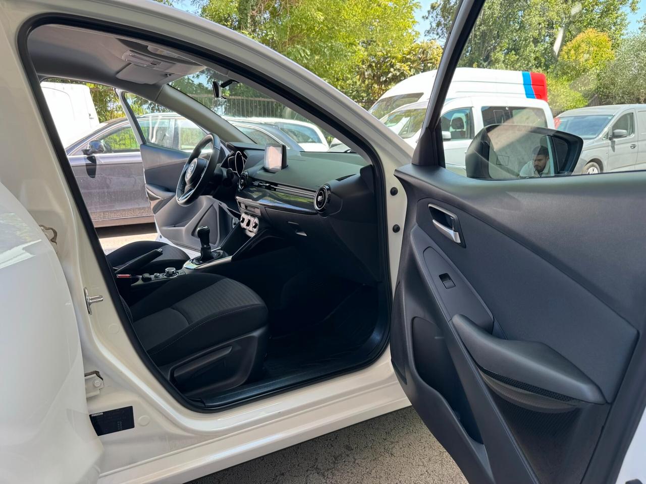 Mazda 2 1.5 Evolve Comfort Pack UNIPROPR GARAN24ME