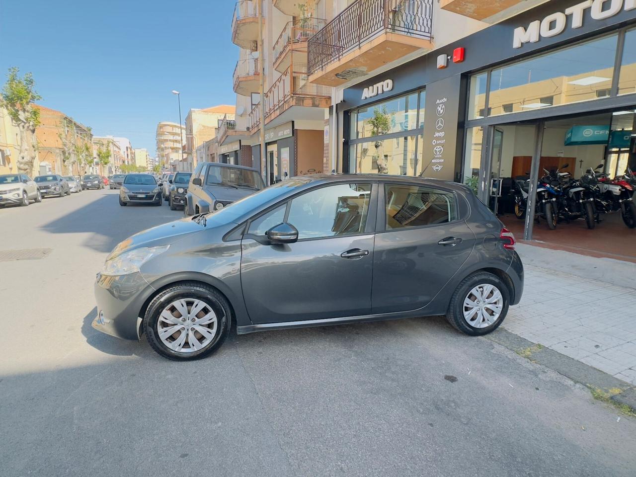 Peugeot 208 PureTech 82 5 porte Allure TUA DA 97€ ANTICIPO 0