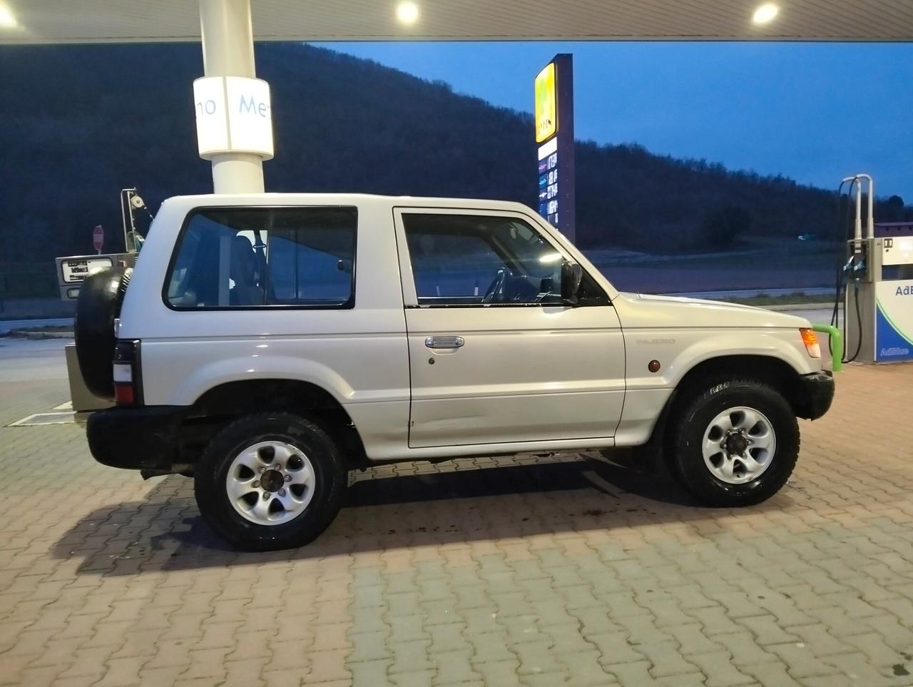 Mitsubishi Pajero Glx